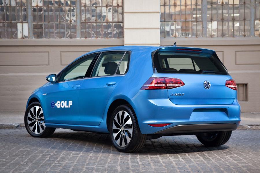  Volkswagen e-Golf 2015 года  (фото 3 из 7)